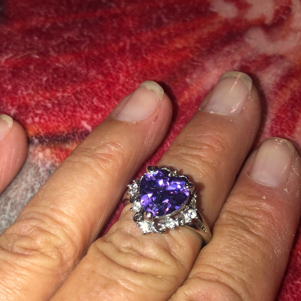 Heart shaped lab created amethyst sz9